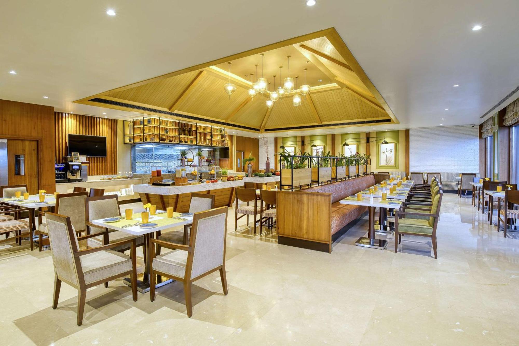 Radisson Blu Resort دارامشالا المظهر الخارجي الصورة